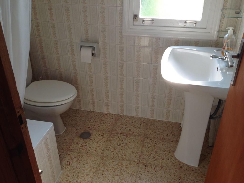 Cozy Holiday Home In Porto Do Son Near Beach Portosin Eksteriør billede